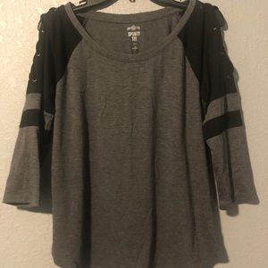 Sporty Tee Shirt. Juniors M, 3/4 crisscross sleeve
